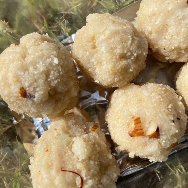 Gond ka laddoo